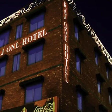 Rajone Hotel Faisalabad Exterior photo