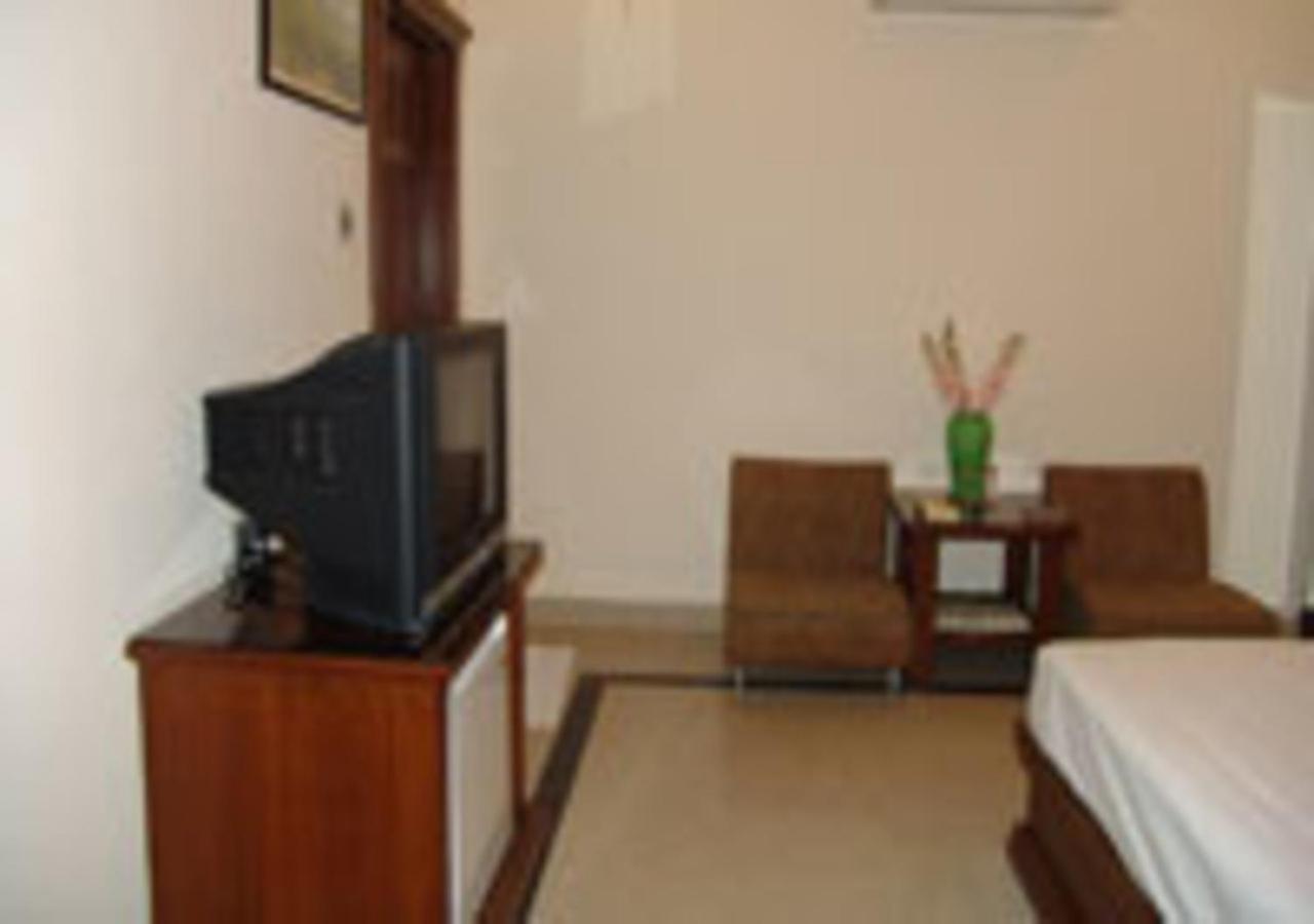 Rajone Hotel Faisalabad Exterior photo